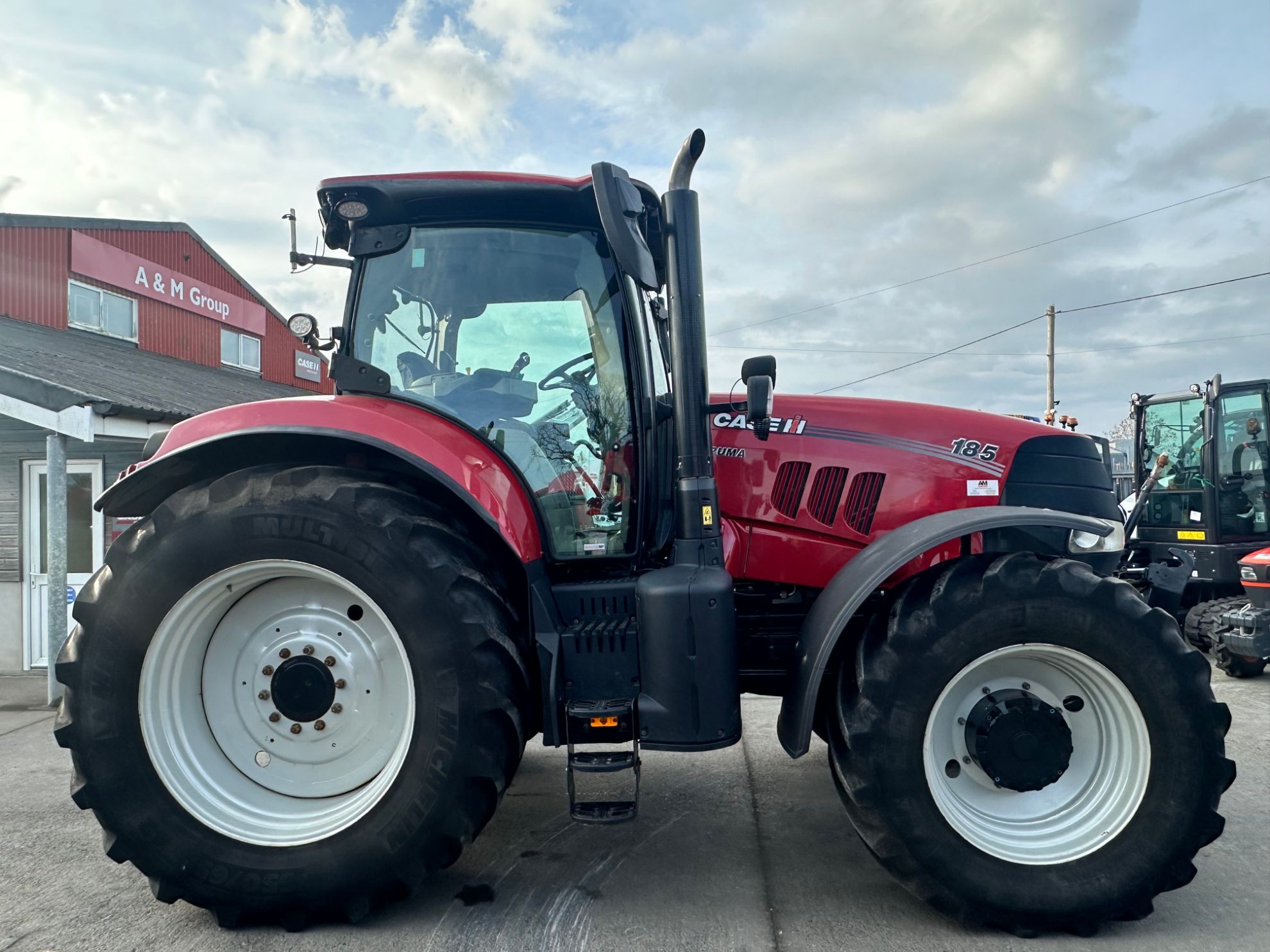 Case IH Puma 185: New & Used Tractors Wales & UK | Excavators & Tankers